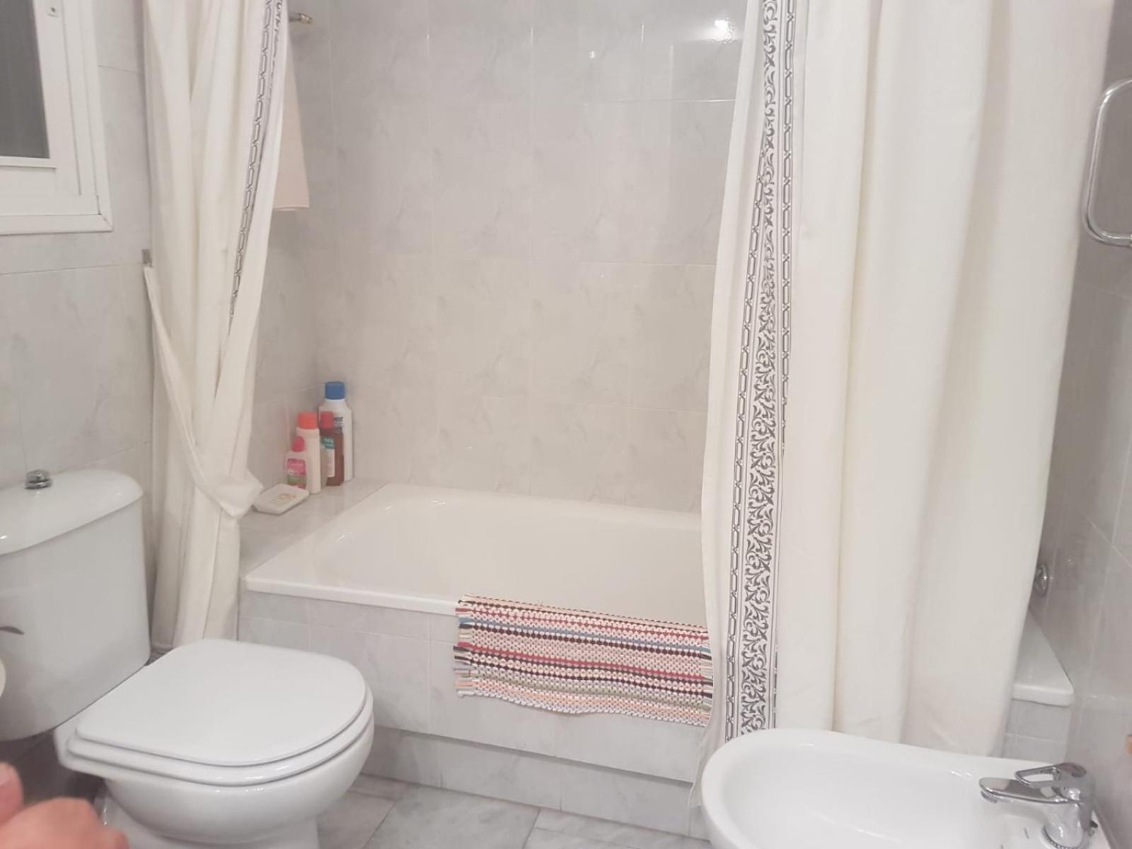 Luminoso Piso Nervion Apartment Севиля Екстериор снимка