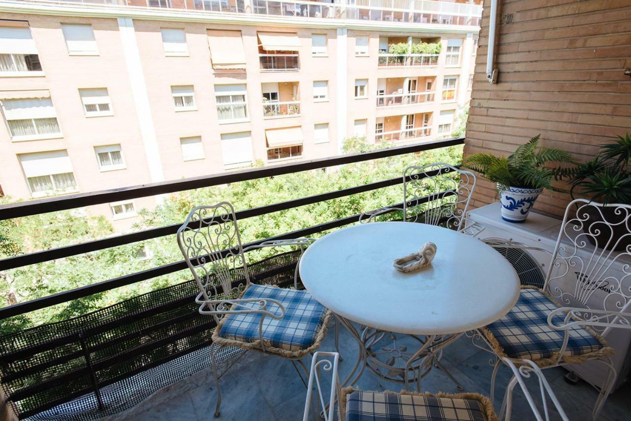 Luminoso Piso Nervion Apartment Севиля Екстериор снимка